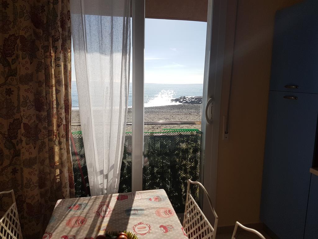 La Casa Di Pepe Lägenhet Pietra Ligure Exteriör bild
